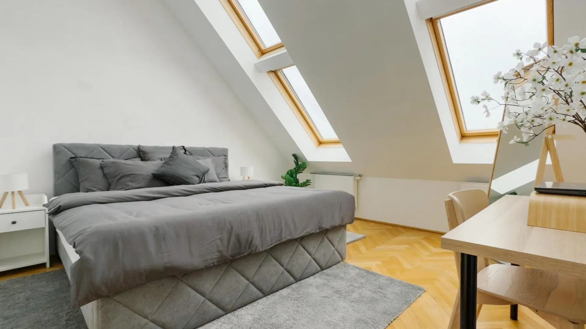 110Qm, 4 Bedrooms, Near Schoenbrunn - Axara Housing Osw 33 维也纳