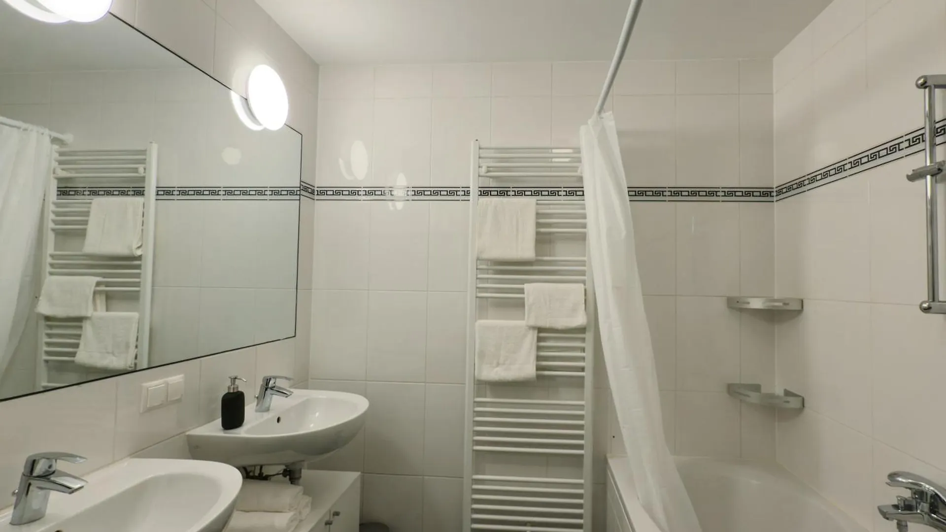 公寓 110Qm, 4 Bedrooms, Near Schoenbrunn - Axara Housing Osw 33 维也纳 奥地利